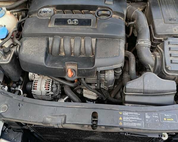 Коричневый Шкода Октавия, объемом двигателя 1.6 л и пробегом 245 тыс. км за 5300 $, фото 10 на Automoto.ua