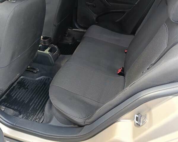 Коричневый Шкода Октавия, объемом двигателя 1.6 л и пробегом 245 тыс. км за 5300 $, фото 7 на Automoto.ua