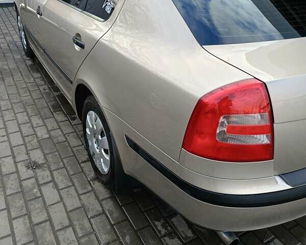 Коричневый Шкода Октавия, объемом двигателя 1.6 л и пробегом 245 тыс. км за 5300 $, фото 4 на Automoto.ua