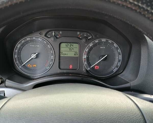 Коричневый Шкода Октавия, объемом двигателя 1.6 л и пробегом 245 тыс. км за 5300 $, фото 6 на Automoto.ua