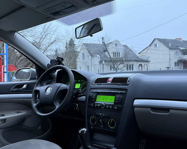 Коричневий Шкода Октавія, об'ємом двигуна 1.6 л та пробігом 270 тис. км за 4900 $, фото 33 на Automoto.ua