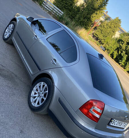 Коричневый Шкода Октавия, объемом двигателя 1.6 л и пробегом 184 тыс. км за 7200 $, фото 5 на Automoto.ua