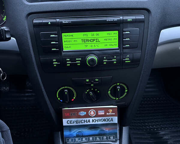 Коричневий Шкода Октавія, об'ємом двигуна 1.6 л та пробігом 270 тис. км за 4900 $, фото 53 на Automoto.ua