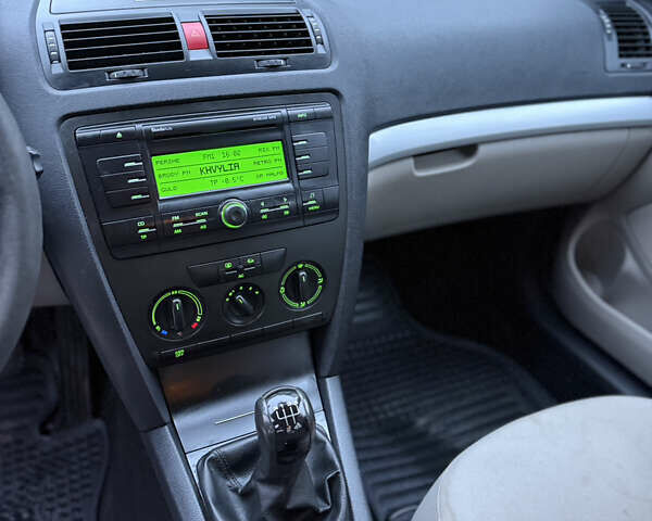 Коричневий Шкода Октавія, об'ємом двигуна 1.6 л та пробігом 270 тис. км за 4900 $, фото 23 на Automoto.ua