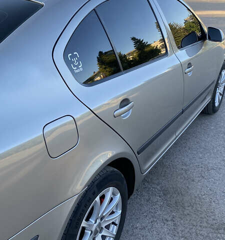 Коричневый Шкода Октавия, объемом двигателя 1.6 л и пробегом 184 тыс. км за 7200 $, фото 2 на Automoto.ua