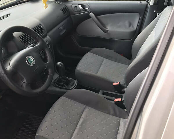 Шкода Октавия 2009 в Тульчине на Automoto.ua Коричневый Шкода Октавия, объемом двигателя 1.6 л и пробегом 231 тыс. км за 5600 $, фото 8 на Automoto.ua