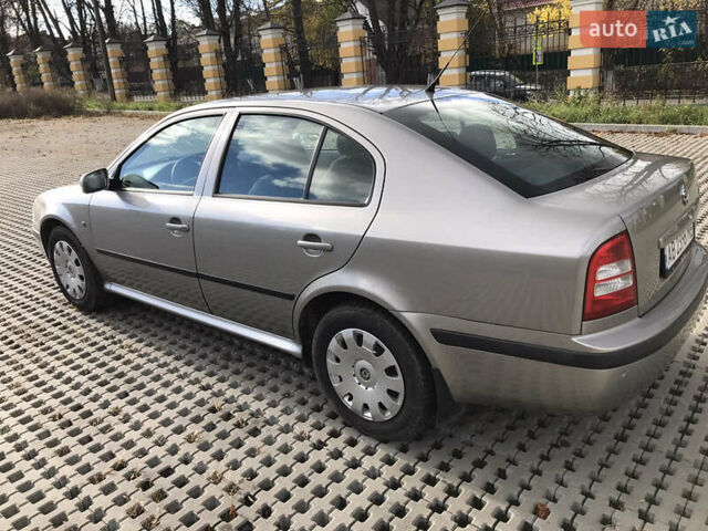 Шкода Октавия 2009 в Тульчине на Automoto.ua Коричневый Шкода Октавия, объемом двигателя 1.6 л и пробегом 231 тыс. км за 5600 $, фото 2 на Automoto.ua