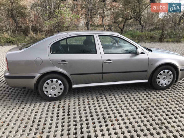 Шкода Октавия 2009 в Тульчине на Automoto.ua Коричневый Шкода Октавия, объемом двигателя 1.6 л и пробегом 231 тыс. км за 5600 $, фото 5 на Automoto.ua