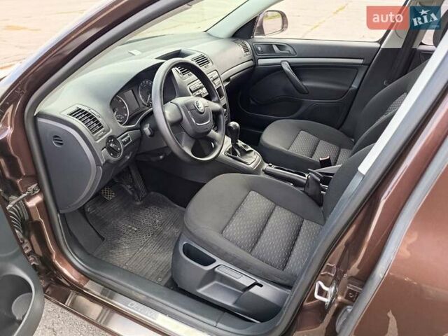 Коричневий Шкода Октавія, об'ємом двигуна 1.6 л та пробігом 187 тис. км за 8200 $, фото 7 на Automoto.ua