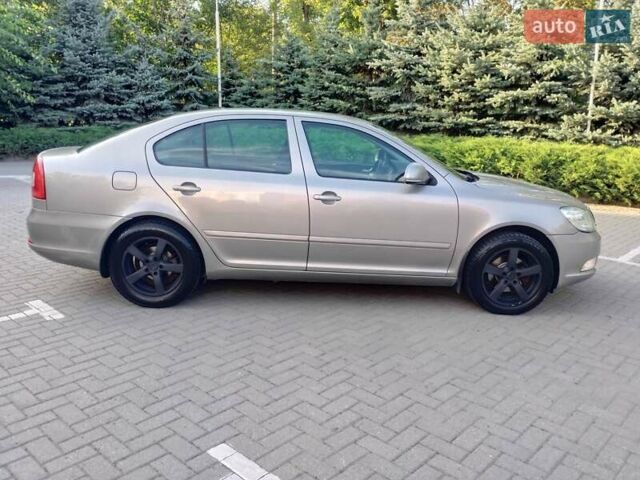 Шкода Октавія 2011 у Харкові на Automoto.ua Коричневий Шкода Октавія, об'ємом двигуна 1.6 л та пробігом 269 тис. км за 8499 $, фото 5 на Automoto.ua