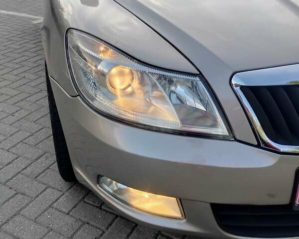 Шкода Октавія 2011 у Харкові на Automoto.ua Коричневий Шкода Октавія, об'ємом двигуна 1.6 л та пробігом 269 тис. км за 8499 $, фото 14 на Automoto.ua