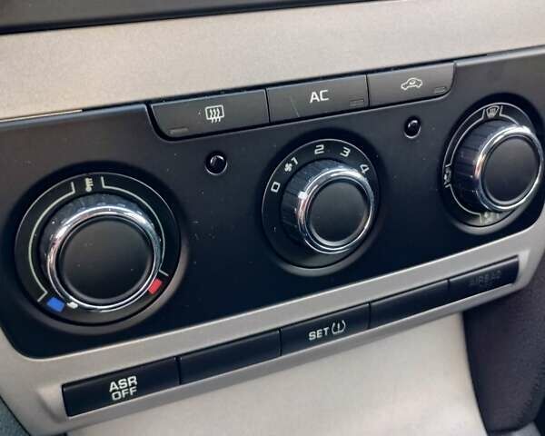 Шкода Октавія 2011 у Харкові на Automoto.ua Коричневий Шкода Октавія, об'ємом двигуна 1.6 л та пробігом 269 тис. км за 8499 $, фото 32 на Automoto.ua