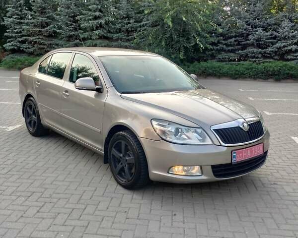 Шкода Октавія 2011 у Харкові на Automoto.ua Коричневий Шкода Октавія, об'ємом двигуна 1.6 л та пробігом 269 тис. км за 8499 $, фото 6 на Automoto.ua