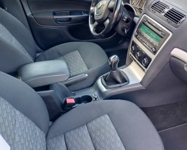 Шкода Октавія 2011 у Харкові на Automoto.ua Коричневий Шкода Октавія, об'ємом двигуна 1.6 л та пробігом 269 тис. км за 8499 $, фото 26 на Automoto.ua