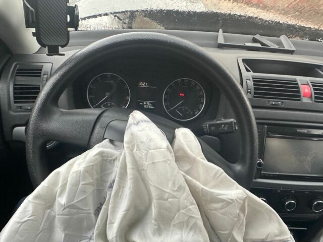 Шкода Октавія 2011 у Чернігові на Automoto.ua Коричневий Шкода Октавія, об'ємом двигуна 1.6 л та пробігом 165 тис. км за 3000 $, фото 4 на Automoto.ua