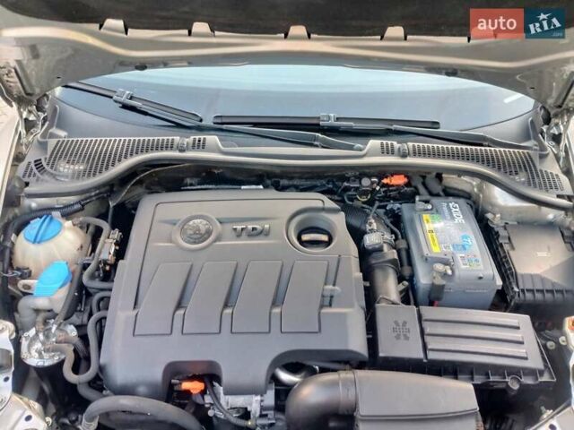 Шкода Октавія 2011 у Харкові на Automoto.ua Коричневий Шкода Октавія, об'ємом двигуна 1.6 л та пробігом 269 тис. км за 8499 $, фото 11 на Automoto.ua