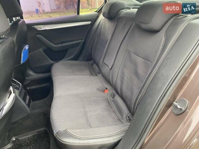 Коричневий Шкода Октавія, об'ємом двигуна 1.8 л та пробігом 251 тис. км за 9800 $, фото 16 на Automoto.ua