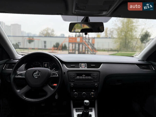 Коричневый Шкода Октавия, объемом двигателя 1.4 л и пробегом 127 тыс. км за 9999 $, фото 12 на Automoto.ua