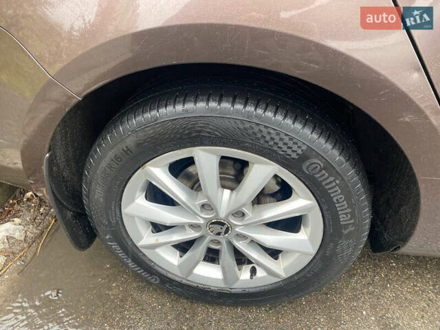 Коричневий Шкода Октавія, об'ємом двигуна 1.98 л та пробігом 210 тис. км за 14100 $, фото 6 на Automoto.ua