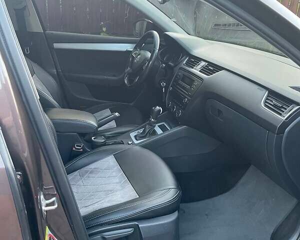 Коричневый Шкода Октавия, объемом двигателя 1.8 л и пробегом 315 тыс. км за 9700 $, фото 15 на Automoto.ua