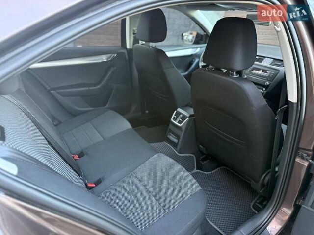 Коричневий Шкода Октавія, об'ємом двигуна 1.4 л та пробігом 182 тис. км за 9200 $, фото 12 на Automoto.ua