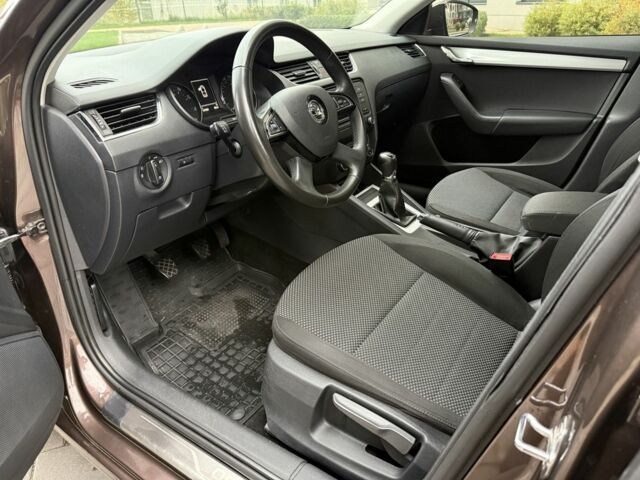 Коричневий Шкода Октавія, об'ємом двигуна 1.4 л та пробігом 127 тис. км за 9999 $, фото 9 на Automoto.ua