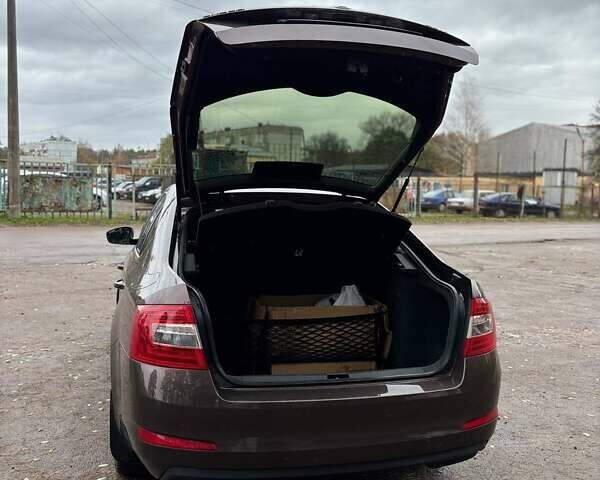 Коричневый Шкода Октавия, объемом двигателя 1.4 л и пробегом 312 тыс. км за 8500 $, фото 7 на Automoto.ua