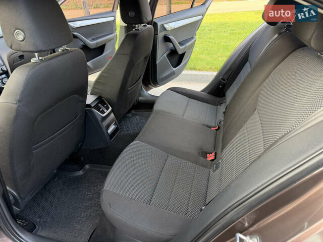 Коричневий Шкода Октавія, об'ємом двигуна 1.8 л та пробігом 178 тис. км за 9500 $, фото 9 на Automoto.ua