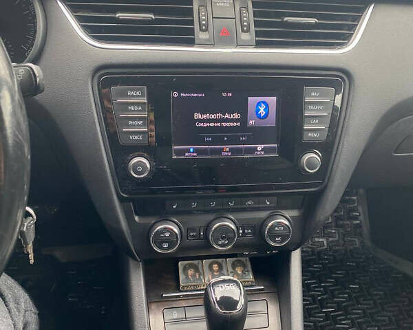 Коричневий Шкода Октавія, об'ємом двигуна 1.98 л та пробігом 210 тис. км за 14100 $, фото 5 на Automoto.ua