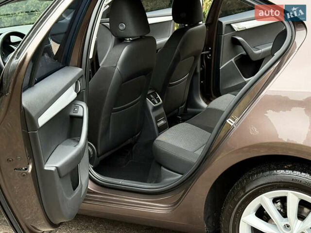 Коричневий Шкода Октавія, об'ємом двигуна 1.4 л та пробігом 121 тис. км за 10950 $, фото 23 на Automoto.ua