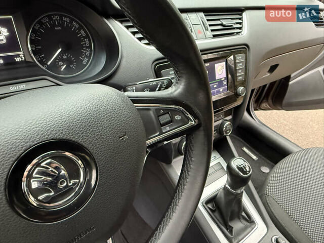 Коричневий Шкода Октавія, об'ємом двигуна 1.4 л та пробігом 121 тис. км за 10950 $, фото 27 на Automoto.ua