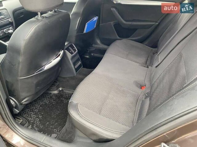 Коричневий Шкода Октавія, об'ємом двигуна 1.8 л та пробігом 251 тис. км за 9800 $, фото 17 на Automoto.ua