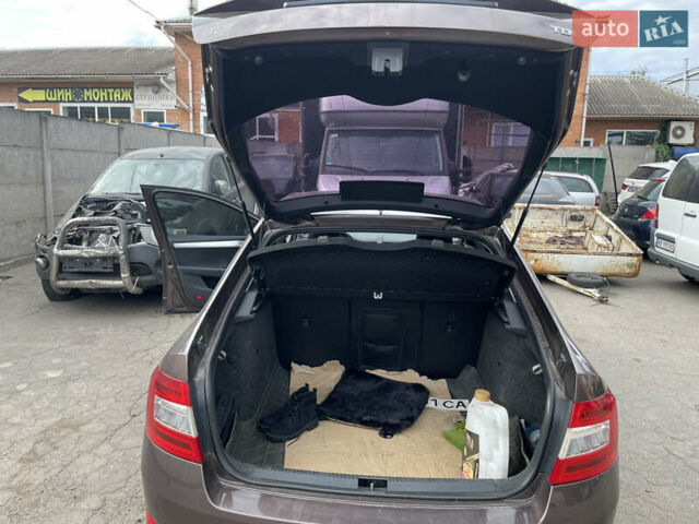 Коричневый Шкода Октавия, объемом двигателя 1.6 л и пробегом 175 тыс. км за 11000 $, фото 1 на Automoto.ua