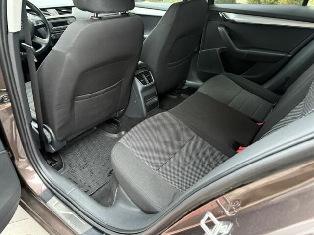 Коричневий Шкода Октавія, об'ємом двигуна 1.4 л та пробігом 127 тис. км за 9999 $, фото 10 на Automoto.ua