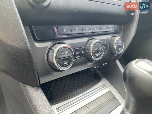 Коричневий Шкода Октавія, об'ємом двигуна 1.8 л та пробігом 251 тис. км за 9800 $, фото 33 на Automoto.ua