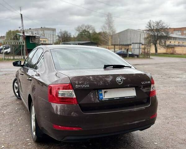Коричневый Шкода Октавия, объемом двигателя 1.4 л и пробегом 312 тыс. км за 8500 $, фото 4 на Automoto.ua