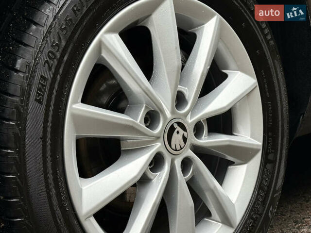 Коричневий Шкода Октавія, об'ємом двигуна 1.4 л та пробігом 121 тис. км за 10950 $, фото 60 на Automoto.ua