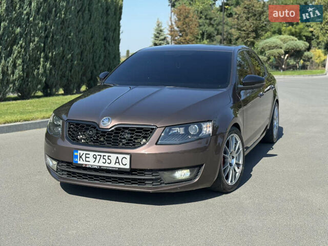 Коричневий Шкода Октавія, об'ємом двигуна 2 л та пробігом 171 тис. км за 17000 $, фото 1 на Automoto.ua