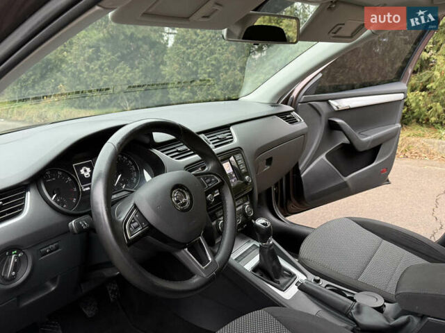 Коричневий Шкода Октавія, об'ємом двигуна 1.4 л та пробігом 121 тис. км за 10950 $, фото 25 на Automoto.ua