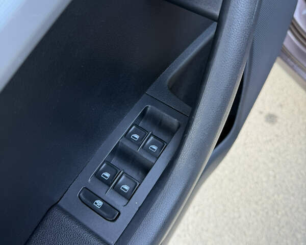 Коричневий Шкода Октавія, об'ємом двигуна 1.8 л та пробігом 178 тис. км за 9500 $, фото 14 на Automoto.ua