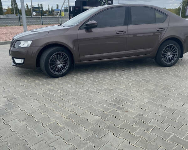 Коричневый Шкода Октавия, объемом двигателя 1.8 л и пробегом 251 тыс. км за 9800 $, фото 2 на Automoto.ua