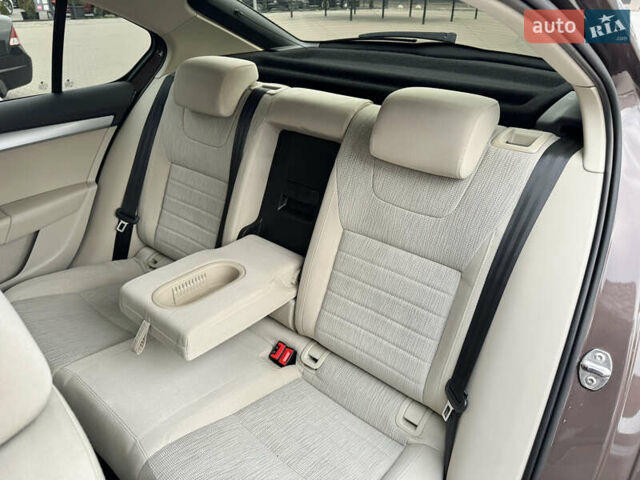 Коричневый Шкода Октавия, объемом двигателя 1.4 л и пробегом 132 тыс. км за 11990 $, фото 4 на Automoto.ua