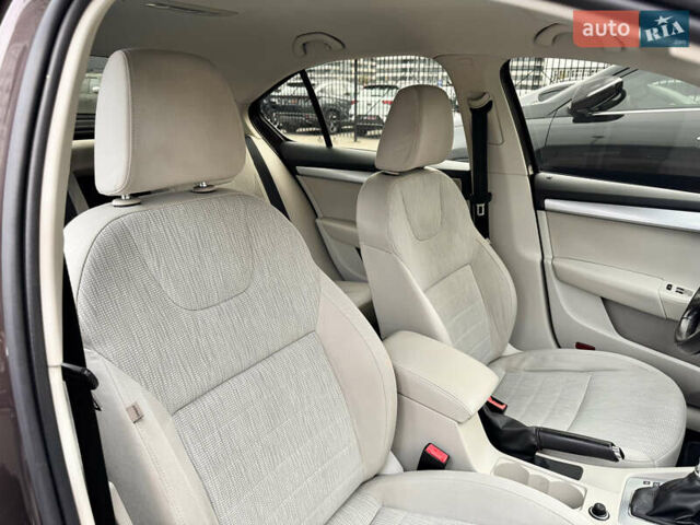 Коричневый Шкода Октавия, объемом двигателя 1.4 л и пробегом 132 тыс. км за 11990 $, фото 19 на Automoto.ua