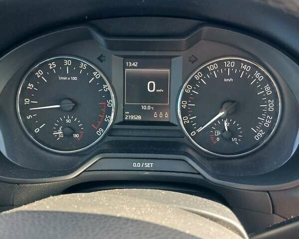 Коричневий Шкода Октавія, об'ємом двигуна 2 л та пробігом 225 тис. км за 11400 $, фото 9 на Automoto.ua