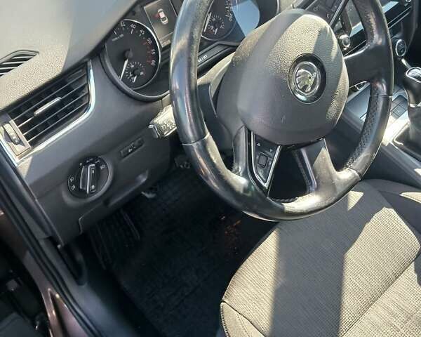 Коричневий Шкода Октавія, об'ємом двигуна 2 л та пробігом 225 тис. км за 11400 $, фото 11 на Automoto.ua