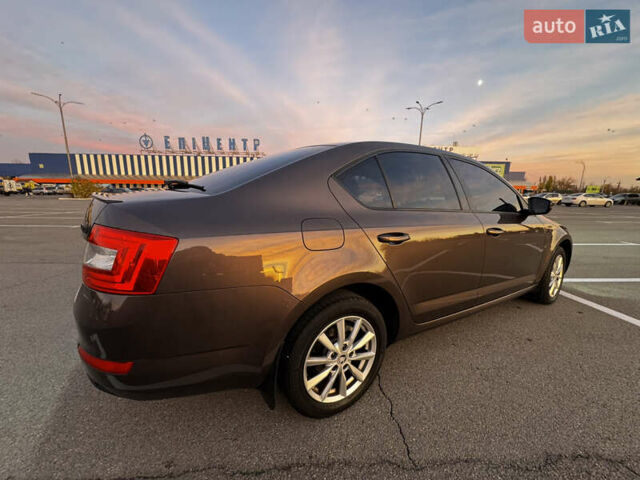 Шкода Октавія 2016 у Кривому Розі на Automoto.ua Коричневий Шкода Октавія, об'ємом двигуна 1.4 л та пробігом 114 тис. км за 13000 $, фото 21 на Automoto.ua