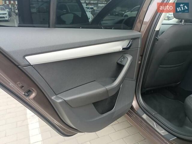 Коричневый Шкода Октавия, объемом двигателя 1.8 л и пробегом 326 тыс. км за 9500 $, фото 35 на Automoto.ua