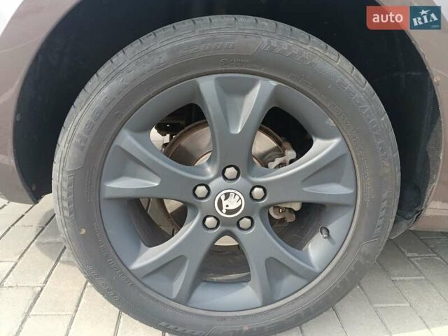 Коричневый Шкода Октавия, объемом двигателя 1.8 л и пробегом 326 тыс. км за 9500 $, фото 30 на Automoto.ua