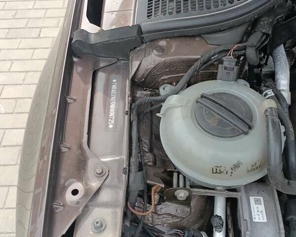 Коричневый Шкода Октавия, объемом двигателя 1.8 л и пробегом 326 тыс. км за 9500 $, фото 3 на Automoto.ua