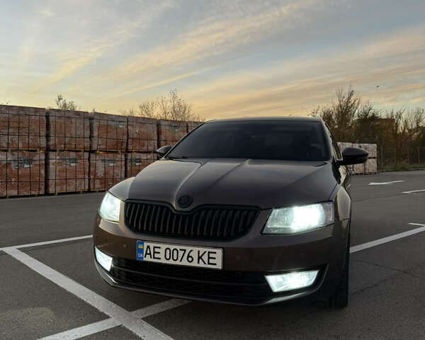 Шкода Октавія 2016 у Кривому Розі на Automoto.ua Коричневий Шкода Октавія, об'ємом двигуна 1.4 л та пробігом 114 тис. км за 13000 $, фото 6 на Automoto.ua